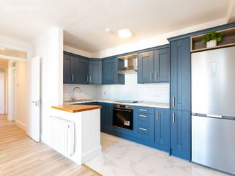 Apartment 48, Trinity Square, Dublin 2 - Image 2