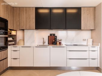 1 Bedroom Penthouse, Beach Road, Dublin 4 - Image 4