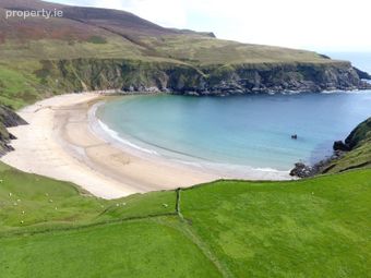 Silver Strand House, Malinbeg, Glencolmcille, Donegal, Glencolmcille, Co. Donegal - Image 4