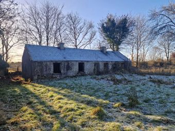 Cottage On C.3.6 Acres Of Land At Glenballythomas, Tulsk, Co. Roscommon