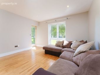 Apartment 2, Kelston Hall, Foxrock, Dublin 18 - Image 4
