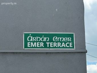 3 Emer Terrace, Kickham Street, Thurles, Co. Tipperary - Image 2
