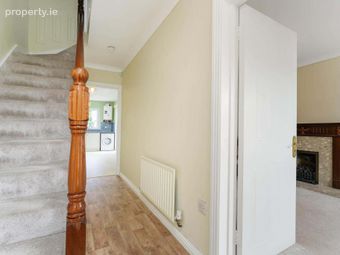 9 Earlsfort Gardens, Lucan, Co. Dublin, Lucan, Co. Dublin - Image 4