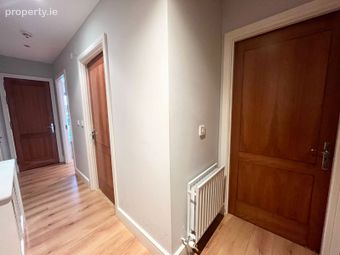 146 Beechwood Court, Stillorgan, Leopardstown, Dublin 18 - Image 4