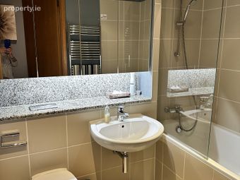 Riverstown House, IFSC, Dublin 1 - Image 4