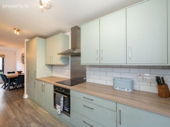 29 Beechwood Grove, Cluain Ard, Cobh, Co. Cork - Image 3