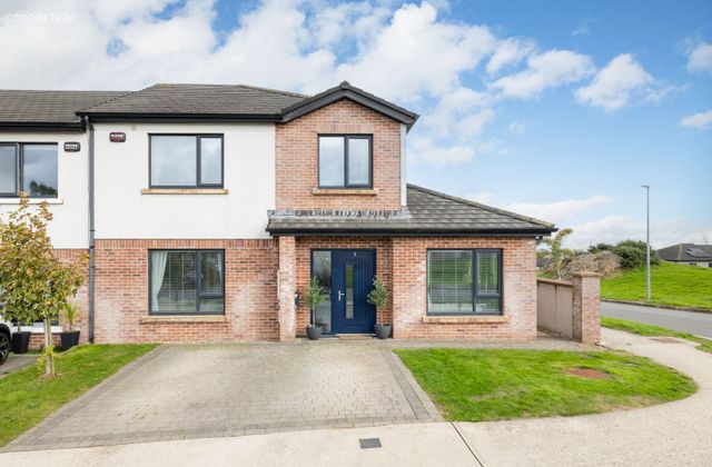 6 Manor Drive, Roxborough Manor, Wexford Town, Co. Wexford - Click to view photos