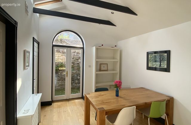 7 Victoria Terrace, Alexandra Road, St. Lukes, Co. Cork - Click to view photos