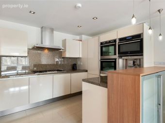 Apartment 58 Shrewsbury Square, Sandymount Avenue, Dublin 4, Dublin 4 - Image 5
