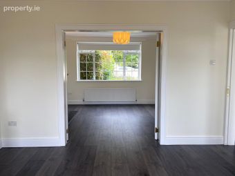 6 Rosemount Crescent, Dublin 14, Belfield, Dublin 4 - Image 2