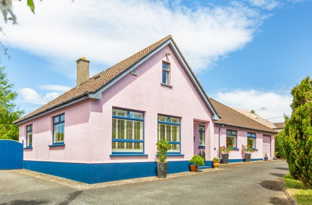 Fins&oacute;ige, Ashtown, Roundwood, Co. Wicklow, Roundwood, Co. Wicklow - Click to view photos