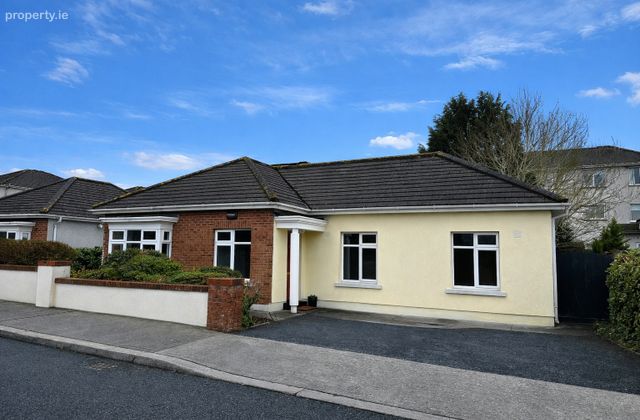 23 Hollybank Drive, Clongowen, Waterford Road, Kilkenny, Kilkenny, Co. Kilkenny - Click to view photos