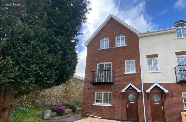1 Chatsworth, Donnybrook Hill, Douglas, Co. Cork - Click to view photos