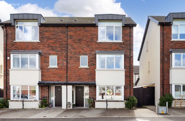 14 Clay Farm Park, Dublin 18, Leopardstown, Dublin 18 - Click to view photos