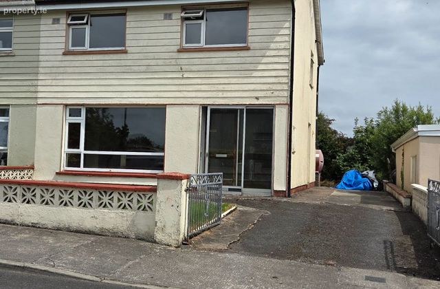 36 Lakeshore Drive, Saleen, Castlebar, Co. Mayo - Click to view photos