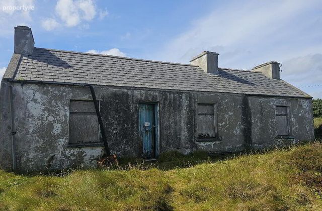 Meenacladdy, Gortahork, Co. Donegal, Gortahork, Co. Donegal - Click to view photos