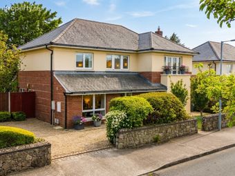 8 Kelston Park, Foxrock, Dublin 18, Foxrock, Dublin 18