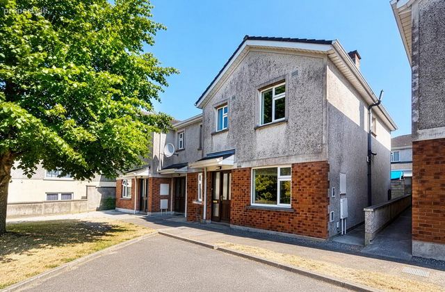 Crosbie Place, 11 Barrack Street, Carlow Town, Co. Carlow, Carlow Town, Co. Carlow - Click to view photos