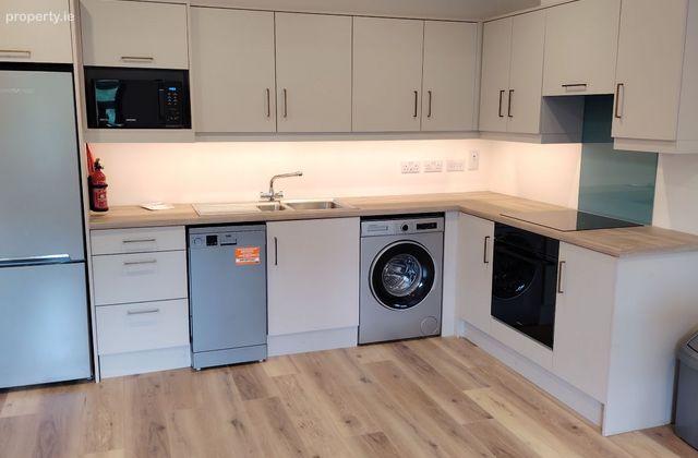 Rosemount Hall, Rosemount Estate, Dundrum, Dublin, Windy Arbour, Dublin 14 - Click to view photos