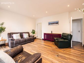 45 Walnut Court, Courtlands, Drumcondra, Dublin 9 - Image 2