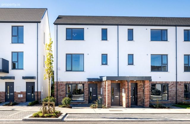 Avenlea, Adamstown, Co. Dublin - Click to view photos