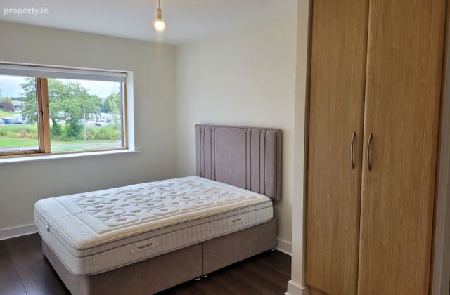 43 Jolly Mariner, Coosan, Athlone, Co. Westmeath - Click to view photos