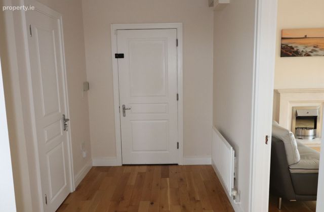 The Square, Hazelhatch Park, Celbridge, Celbridge, Co. Kildare - Click to view photos