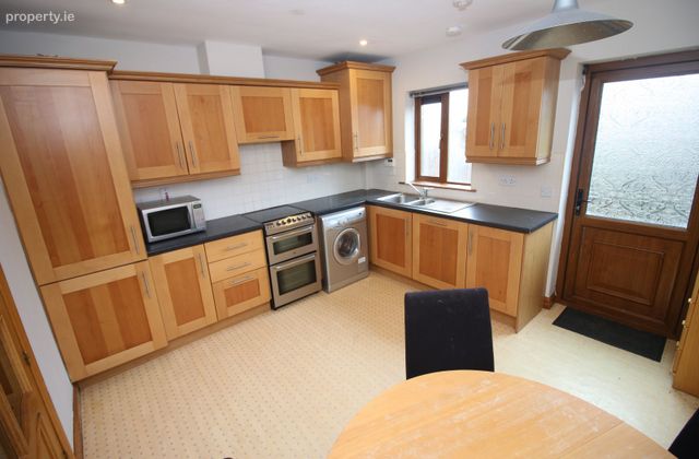 5 Highfields, Maryborough Woods, Douglas, Co. Cork - Click to view photos