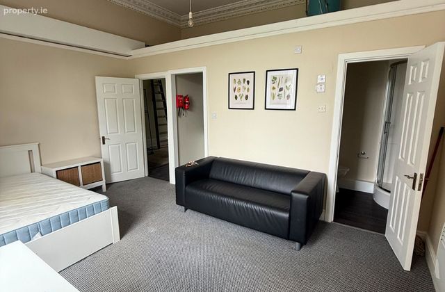47 Raglan Road, Donnybrook, Dublin 4 - Click to view photos