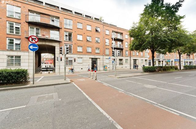 Apt 7, Burgh House, Ardilaun Court, D08 Th90, Christchurch, Dublin 8 - Click to view photos
