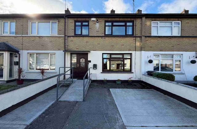 298 Brookville, Drogheda, Co. Louth - Click to view photos