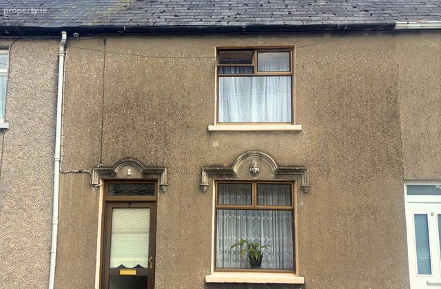 7 Prospect Cottages, Emmet Street, Mallow, Co. Cork - Click to view photos