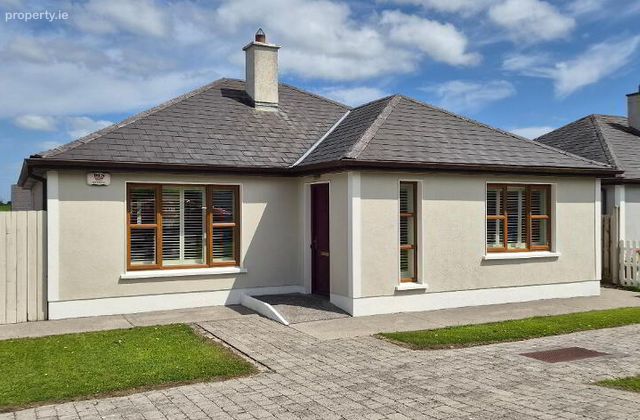 12 Shannon Haven, Dromod, Carrick-on-shannon, Co. Leitrim, Dromod, Co. Leitrim - Click to view photos