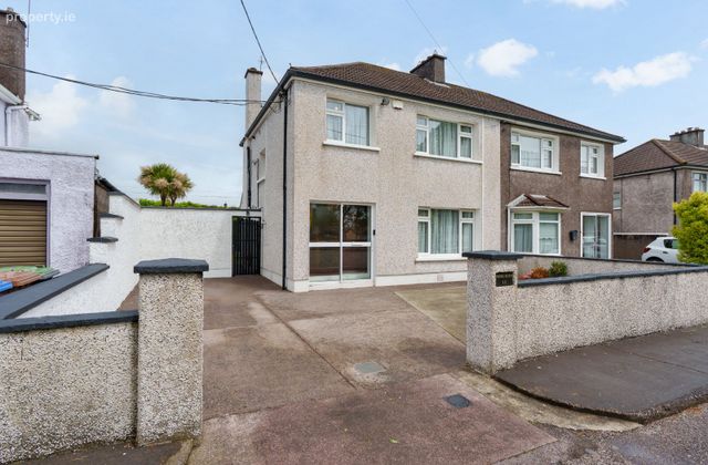 15 Ardmanning Lawn, The Lough, Co. Cork - Click to view photos
