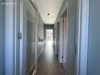 7 The Courtyard, Foxrock Park, Dublin 18, Foxrock, Dublin 18 - Image 2