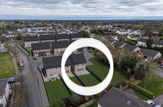 Spacious Delightfully Detached 4 Bedroom Residence, Ballivor, Co. Meath - Click to view photos
