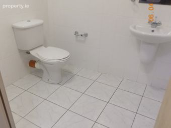 Apartment 8, Lannagh Court, Castlebar, Co. Mayo - Image 4