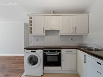 8 Cluain Cairn, Station Road, Carrigtwohill, Co. Cork - Image 5