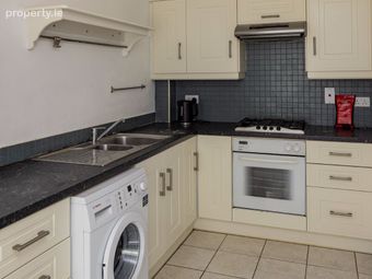 24 Castleview Green, Swords, Swords, Co. Dublin - Image 2