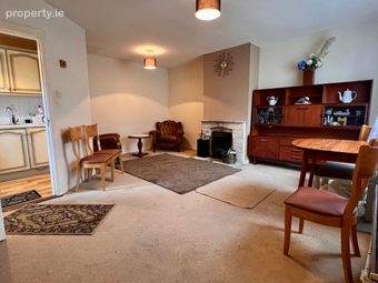 16 Bridge Court, Bridge Street, Ballinasloe, Co. Galway - Image 5