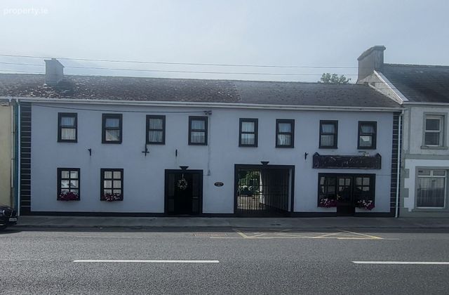Shamrock Lodge, Main Street, Rooskey, Co. Roscommon - Click to view photos