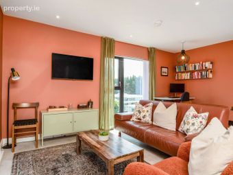 Apartment 13, Beranger House, Roebuck Road, Dublin 14 - Image 2
