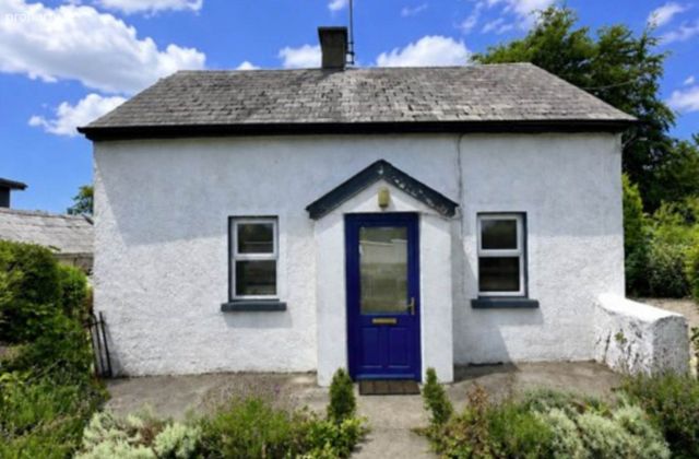 Ballinscaula, Kilmallock, Co. Limerick, Kilmallock, Co. Limerick - Click to view photos