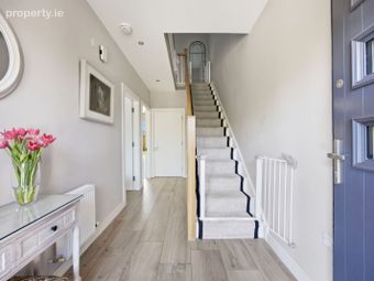 7 The Drive, Station Manor, Portmarnock, Co. Dublin - Image 2
