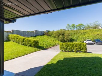 60 The Drive, Inis &Aacute;lainn, Cobh, Co. Cork - Image 4