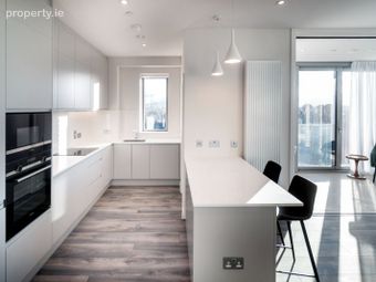 Apartment 19, Lock Gate 4, Charlemont Street, Dublin 2 - Image 2