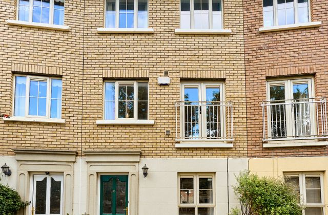 6 The Boulevard, Cruise Park, Tyrrelstown, Dublin 15 - Click to view photos