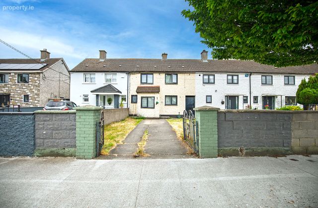 22 Greencastle Avenue, Dublin 17, Coolock, Dublin 17 - Click to view photos