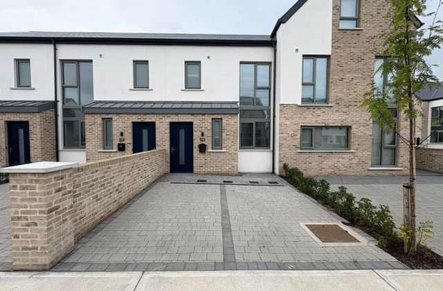 54 R&aacute;s An Mhuilinn, Macroom, Macroom, Co. Cork - Click to view photos