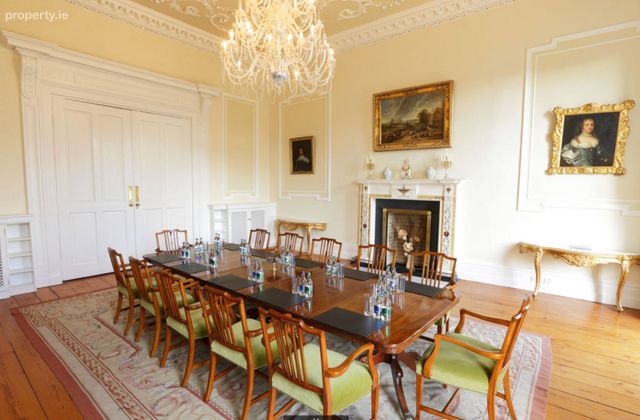 Merrion Square, Dublin 2 - Click to view photos